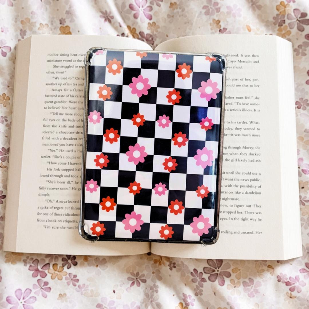 Groovy Flower Checkered Kindle Insert